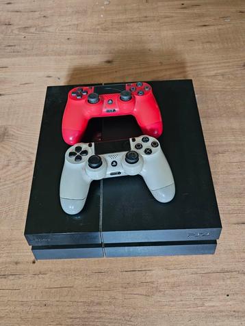 PS4 met 2 controllers beschikbaar voor biedingen