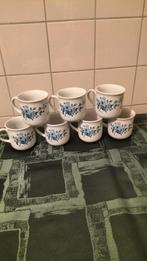 7 D.E. Mokken met grote Blauwe bloem- Nieuw., Nieuw, Ophalen of Verzenden, Overige stijlen, Kop(pen) en/of Schotel(s)