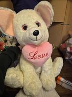 Grote hond met love knuffel, Kinderen en Baby's, Speelgoed | Knuffels en Pluche, Ophalen, Gebruikt, Hond