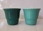 2 vintage bloempotjes in blauwgroen en zeegroen. 9 cm hoog, Ophalen of Verzenden