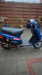 Piaggio zip type 3 70cc, Fietsen en Brommers, Scooters | Piaggio, Ophalen of Verzenden, Zo goed als nieuw, Tweetakt, Zip