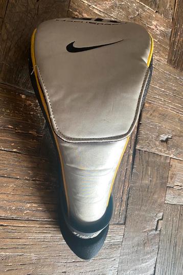 NIKE SQ MACHSPEED DRIVER HEADCOVER / HOES beschikbaar voor biedingen