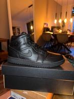 Air jordan 1 mid, Ophalen of Verzenden, Zo goed als nieuw, Overige kleuren