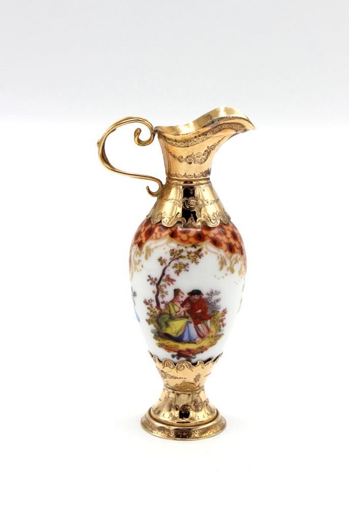 Porseleinen beschilderd parfumflesje, 14 kt gouden montuur, Antiek en Kunst, Antiek | Goud en Zilver, Goud, Ophalen of Verzenden