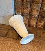 WEDGWOOD VAAS, Overige typen, Ophalen of Verzenden, Zo goed als nieuw, Wedgwood