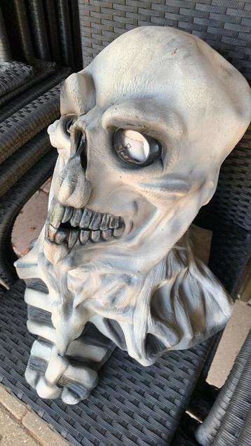 Masker beschikbaar voor biedingen