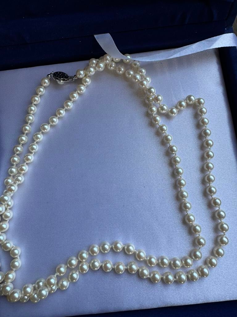 Pearl necklace with a silver clasp stamped 835.Length 100 cm, Verzenden, Zo goed als nieuw, Zilver