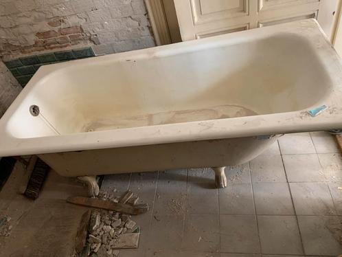 Antiek Gietijzeren Bad op Pootjes, Doe-het-zelf en Verbouw, Sanitair, Gebruikt, Bad, Ophalen