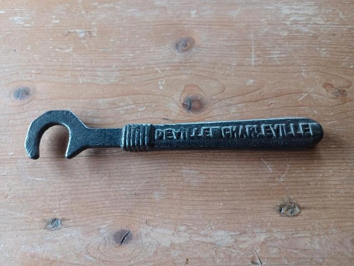 DeVille Charleville Kachelsleutel, Antiek en Kunst, Antiek | Gereedschap en Instrumenten, Ophalen of Verzenden