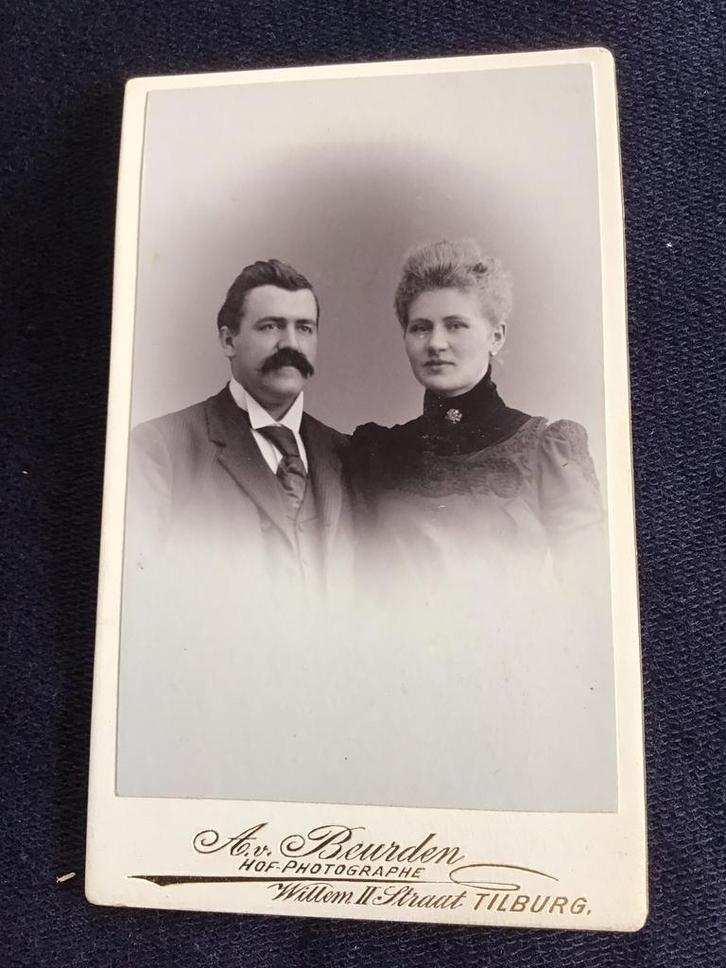 CDV, Vrouw/Man, A. VAN BEURDEN, TILBURG, Carte de Visite 3, Verzamelen, Foto's en Prenten, Gebruikt, Foto, Voor 1940, Ophalen of Verzenden