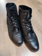 Lederen boots met slangenprint Helioform, maat 38, Kleding | Dames, Schoenen, Ophalen of Verzenden, Zo goed als nieuw, Zwart