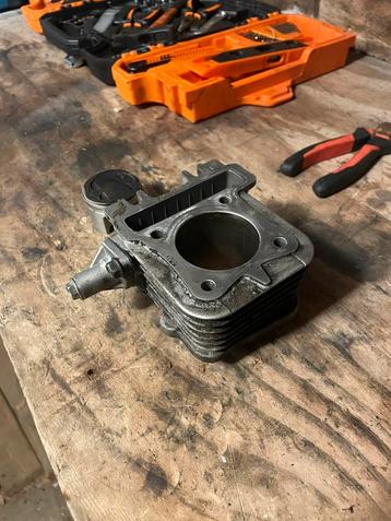 Malossi 80CC Cilinder KIT Zip Vespa Piaggio beschikbaar voor biedingen