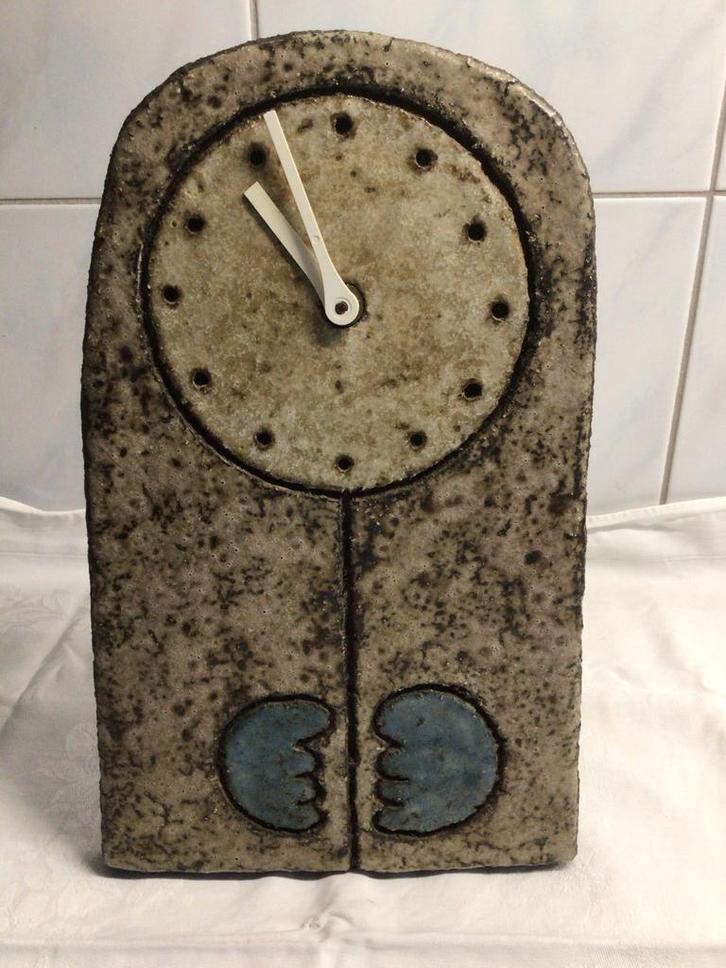 Hannie Mein Tafelklok, bloem met handjes, Antiek en Kunst, Antiek | Keramiek en Aardewerk, Ophalen of Verzenden