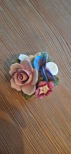 Aynsley Porseleinen Bloemstuk - Handgemaakt, Ophalen of Verzenden, Zo goed als nieuw, Porselein, Beeldje(s)