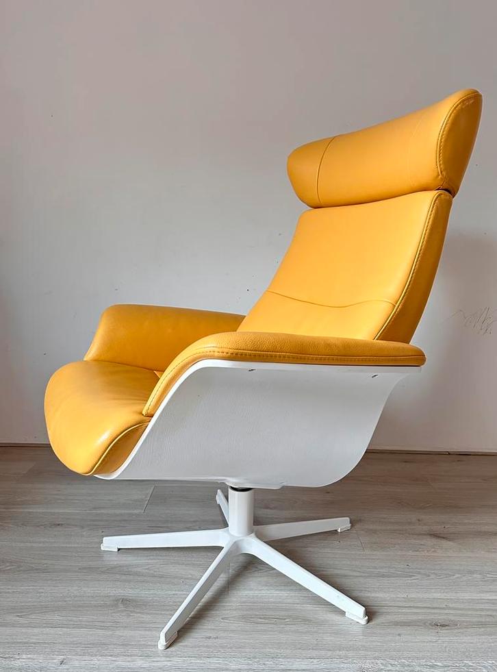 Conform Time Out design fauteuil, Huis en Inrichting, Fauteuils, Zo goed als nieuw, Leer, 75 tot 100 cm, Ophalen