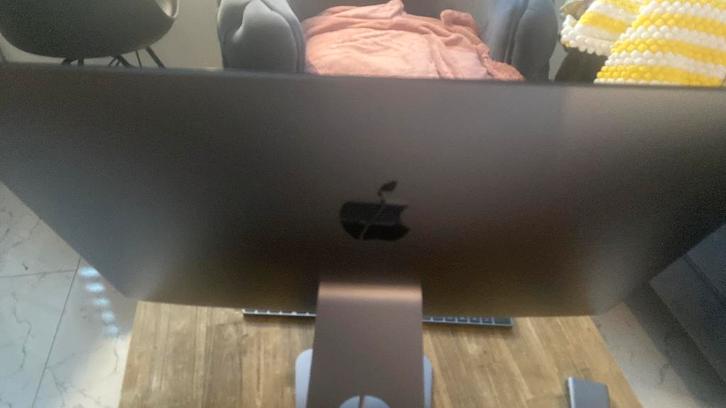 iMac Pro 27 inch met originele doos en aankoopbon(5500 euro), Computers en Software, Apple Desktops, Zo goed als nieuw, iMac, Ophalen of Verzenden