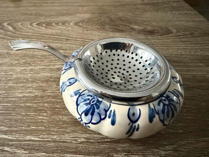 Theezeefje met Delfts Blauw lekbakje, Huis en Inrichting, Keuken | Keukenbenodigdheden, Zo goed als nieuw, Ophalen of Verzenden