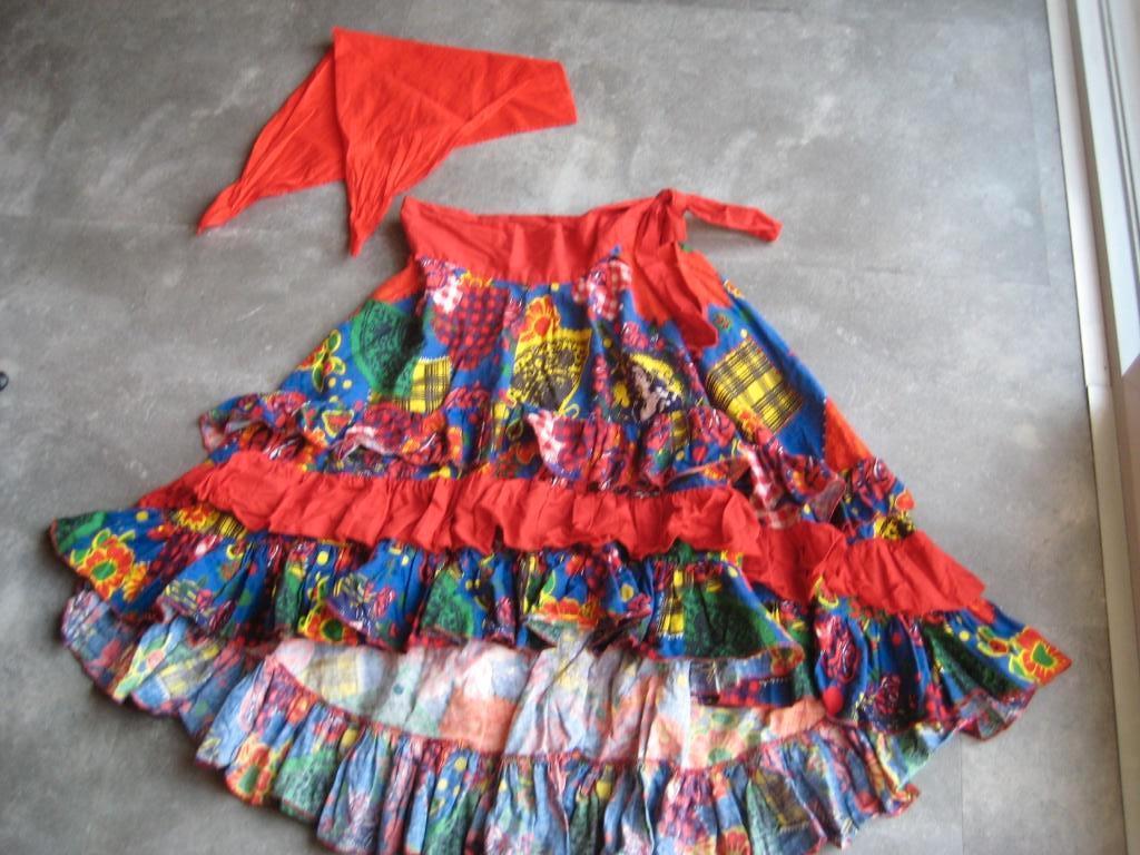 zigeuner rok met ruches en sjaal maat L, Ophalen of Verzenden, Zo goed als nieuw, Maat 42/44 (L), Carnaval