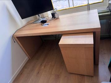 IKEA MALM desk beschikbaar voor biedingen
