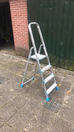 Trap, Doe-het-zelf en Verbouw, Ladders en Trappen, Ophalen of Verzenden, Zo goed als nieuw, Minder dan 2 meter