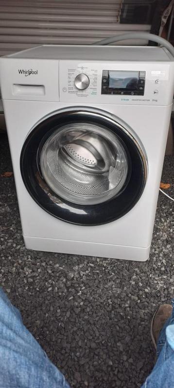 Te koop whirlpool 9 kg wasmachine 2,5 jaar oud beschikbaar voor biedingen