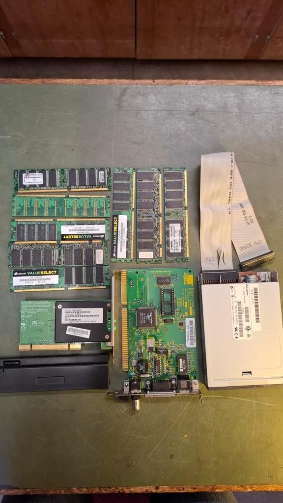 Diverse Computer Onderdelen - RAM, Kaarten, Kabels, Computers en Software, RAM geheugen, Gebruikt, Desktop, 1 GB of minder, DDR