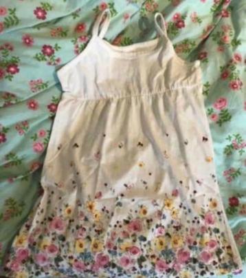 Top met bloemen in maat 122 zgan beschikbaar voor biedingen