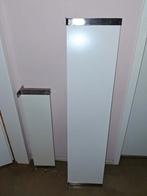 2 Witte IKEA Boekenplanken, BERGSHULT / GRANHULT, Huis en Inrichting, Woonaccessoires | Wandplanken en Boekenplanken, Ophalen