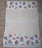 Antieke overhanddoek, bloemen en kantklosranden, Ophalen of Verzenden