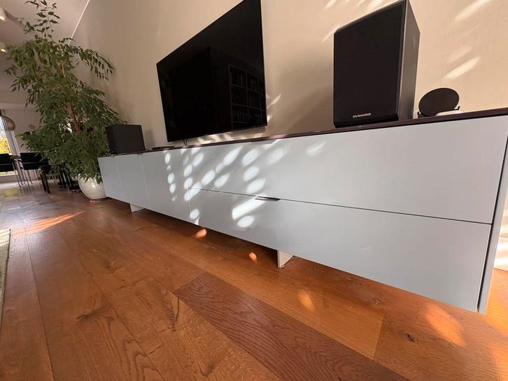 Tv meubel merk: Piure, Huis en Inrichting, Kasten | Televisiemeubels, Zo goed als nieuw, Minder dan 100 cm, 200 cm of meer, 25 tot 50 cm