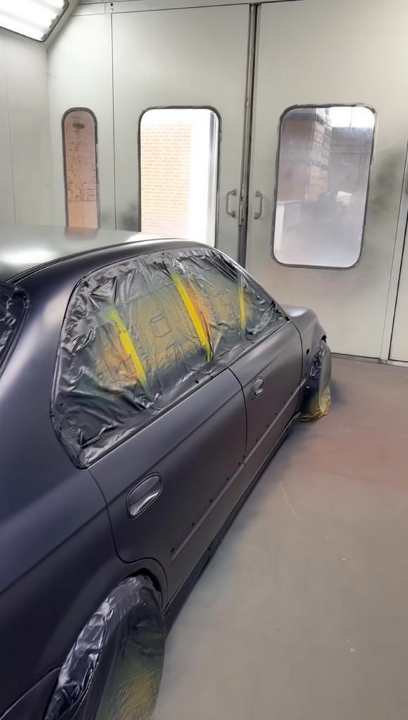 Autospuiter / schadehersteller aangeboden, Diensten en Vakmensen, Auto en Motor | Schadeherstellers en Spuiterijen, Lakschade of Spuitwerk