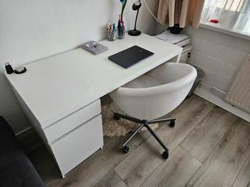 Witte bureau evt met bureaustoel