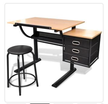 Tekentafel met kruk en ladekast beschikbaar voor biedingen