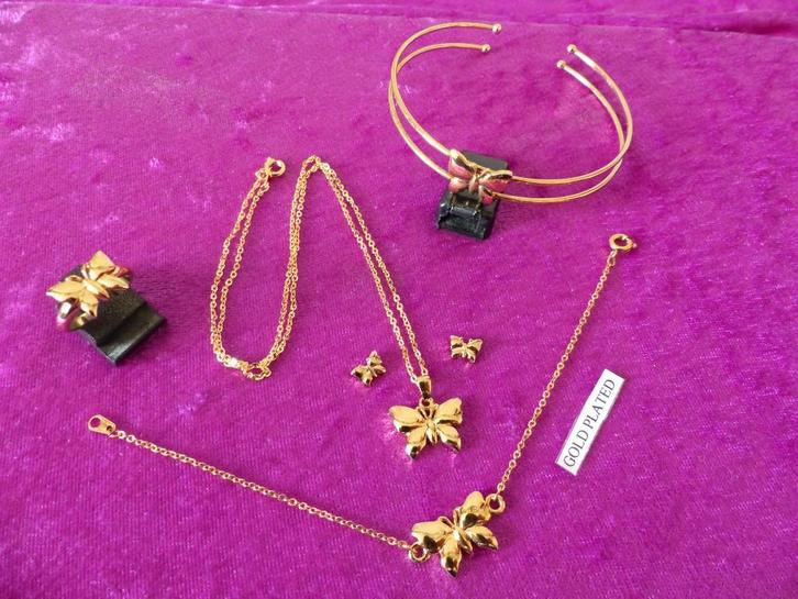 Mooie Goud Double Set - Vlinder, Sieraden, Tassen en Uiterlijk, Antieke sieraden, Armband, Overige materialen, Verguld, Verzenden