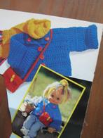 Breipatroon  Pop 30 cm  Vest / Jasje en sjaal nr 9903 88, Hobby en Vrije tijd, Breien en Haken, Verzenden, Nieuw, Breien, Overige typen