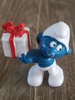 Lolsmurf met cadeau, Verzamelen, Smurfen, Ophalen of Verzenden, Zo goed als nieuw, Lolsmurf, Poppetje, Figuurtje of Knuffel