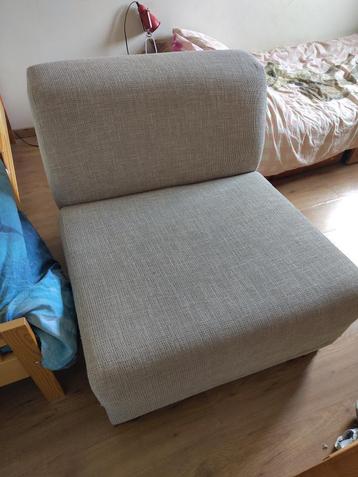 Onderdeel bank, gebruikt als stoel op kinderkamer beschikbaar voor biedingen
