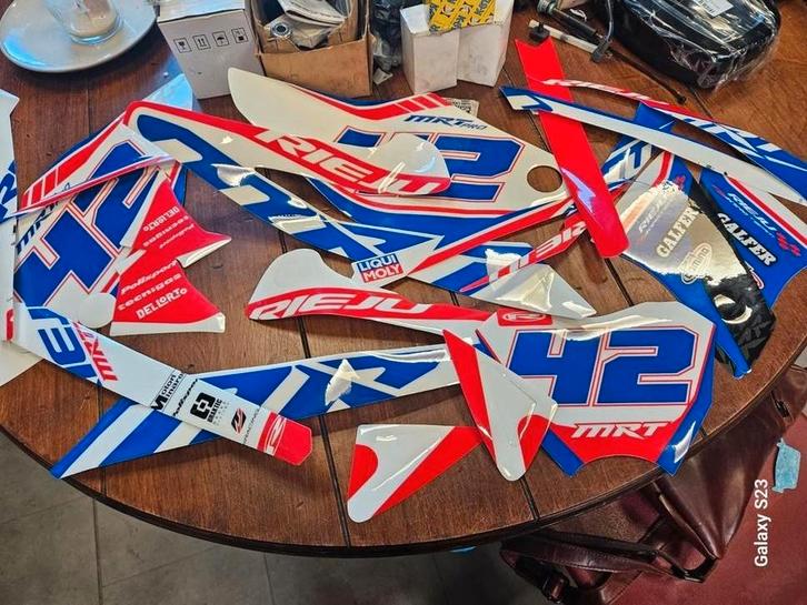 Rieju MRT Pro Kapset / Stickers, Fietsen en Brommers, Brommeronderdelen | Scooters, Nieuw, Overige merken, Overige typen, Ophalen of Verzenden