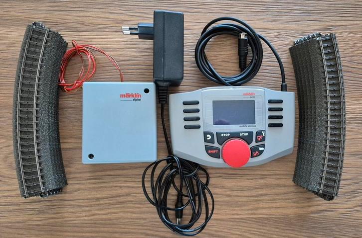 Marklin mobile station 2 nieuwste update 40 mfx treinen, Hobby en Vrije tijd, Modeltreinen | H0, Zo goed als nieuw, Rails, Wisselstroom