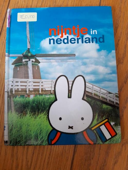 Dick Bruna - Nijntje in Nederland, Boeken, Kinderboeken | Jeugd | onder 10 jaar, Gelezen, Non-fictie, Ophalen of Verzenden