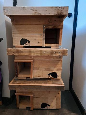 Help de egel aan een egelhuis! beschikbaar voor biedingen