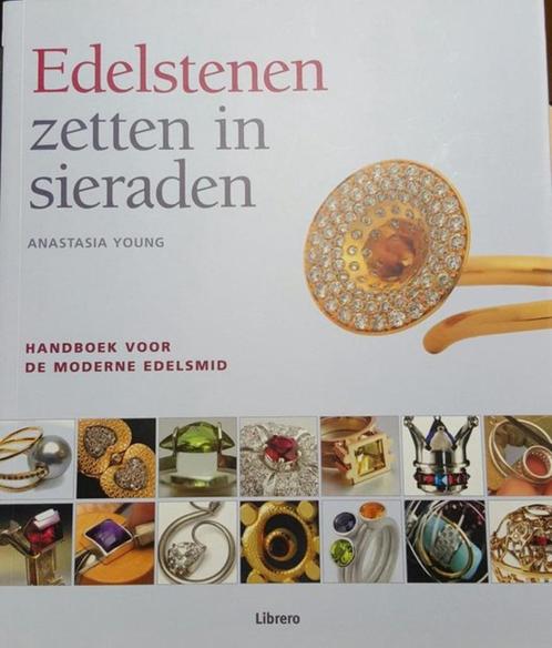 edelstenen zetten in sieraden handboek, Boeken, Esoterie en Spiritualiteit, Zo goed als nieuw, Ophalen of Verzenden