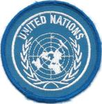 Mouwembleem United Nations, Verzamelen, Militaria | Algemeen, Embleem of Badge, Nederland, Ophalen of Verzenden, Landmacht