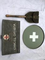 Pioniersschep, verbanddoos en  rond bord met een wit kruis, Ophalen of Verzenden, Landmacht