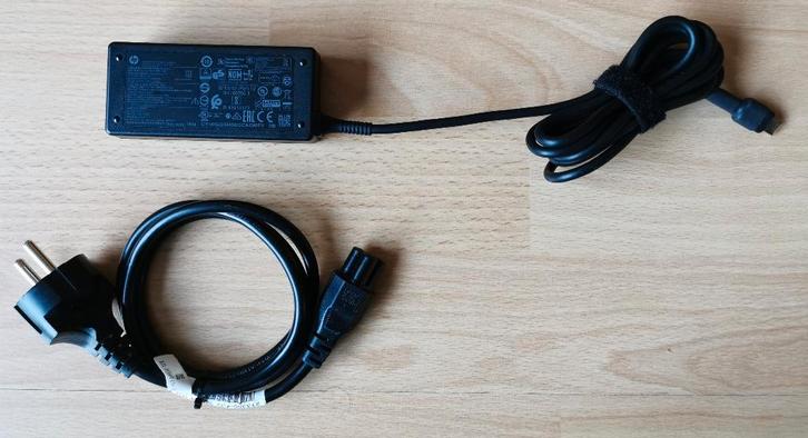 HP adapter / laptop oplader 45 Watt USB-C, Computers en Software, Laptop-opladers, Zo goed als nieuw, Ophalen of Verzenden