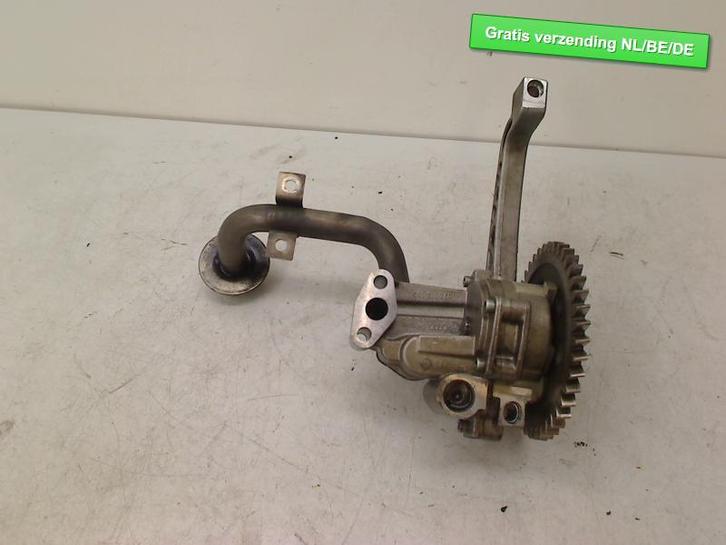 OLIEPOMP Volkswagen Transporter T5 (070115105A), Auto-onderdelen, Motor en Toebehoren, Volkswagen, Gebruikt