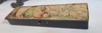 Franse pennendoos ca 1920 met herderin en engel
20 bij 6 cm, Ophalen of Verzenden