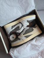 Nike Air Jordan 1 Low Travis Scott Reverse Mocha maat 39, Beige, Nike, Nieuw, Ophalen of Verzenden