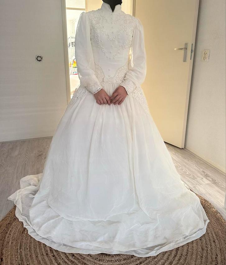 Witte Trouwjurk met Lange Mouwen, Kleding | Dames, Trouwkleding en Trouwaccessoires, Zo goed als nieuw, Trouwjurk, Wit, Ophalen
