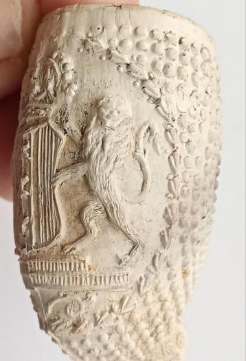 Oude Amsterdamse Pijpenkop beschikbaar voor biedingen